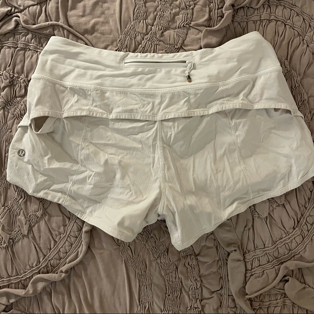 Lululemon shorts size 6